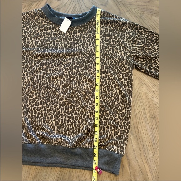 Splendid Leopard Print Lounge Set - Brown and Gray - Picture 4 of 8